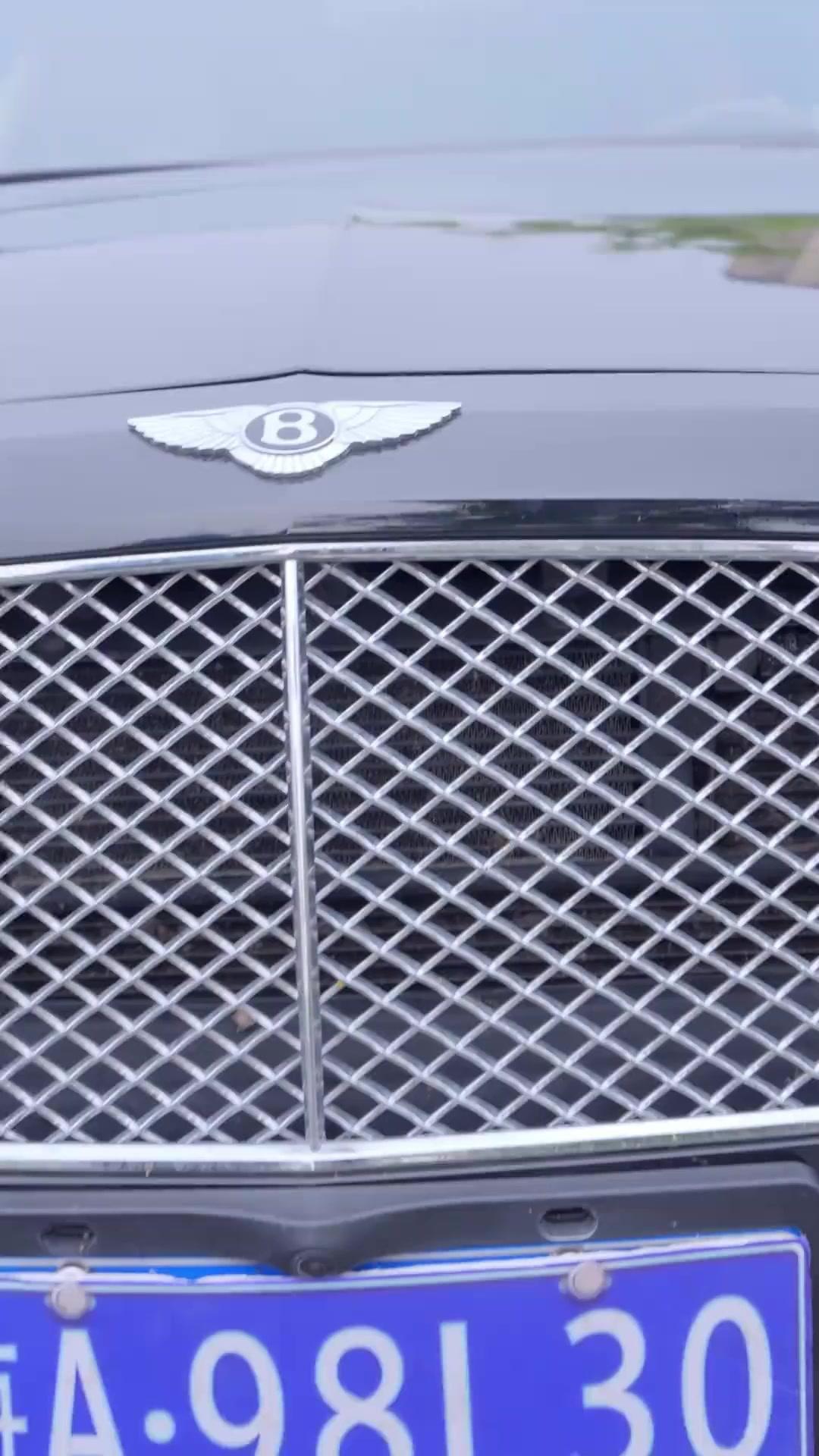 Breaking Free from the Billionaire’s Betrayal poster