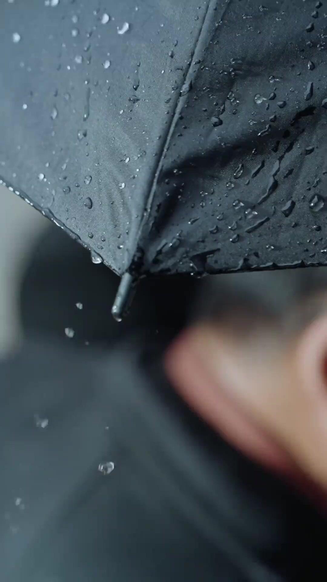 Help! He Wants to Burn Me Alive! poster