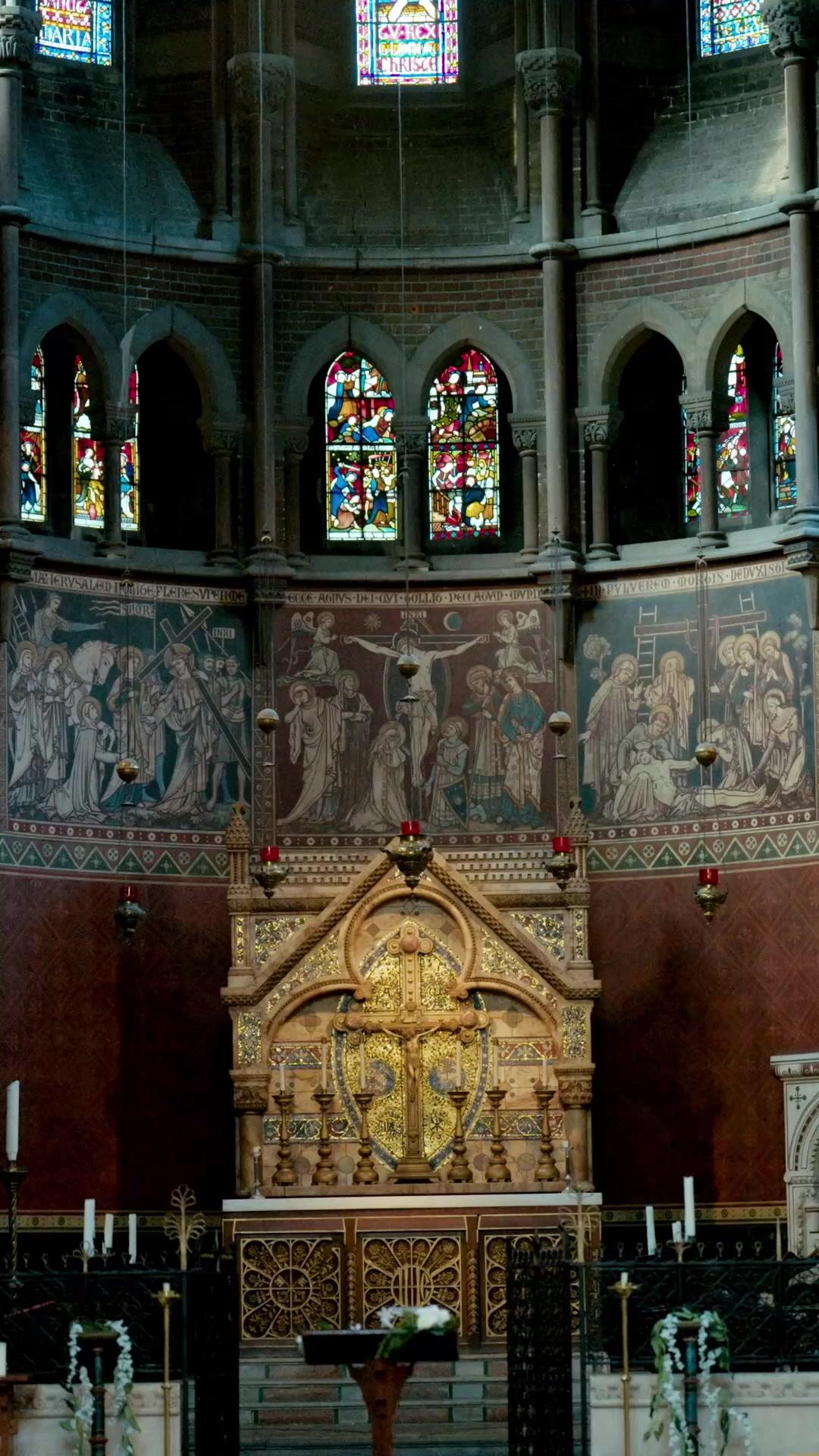 Here comes Mr.Right poster